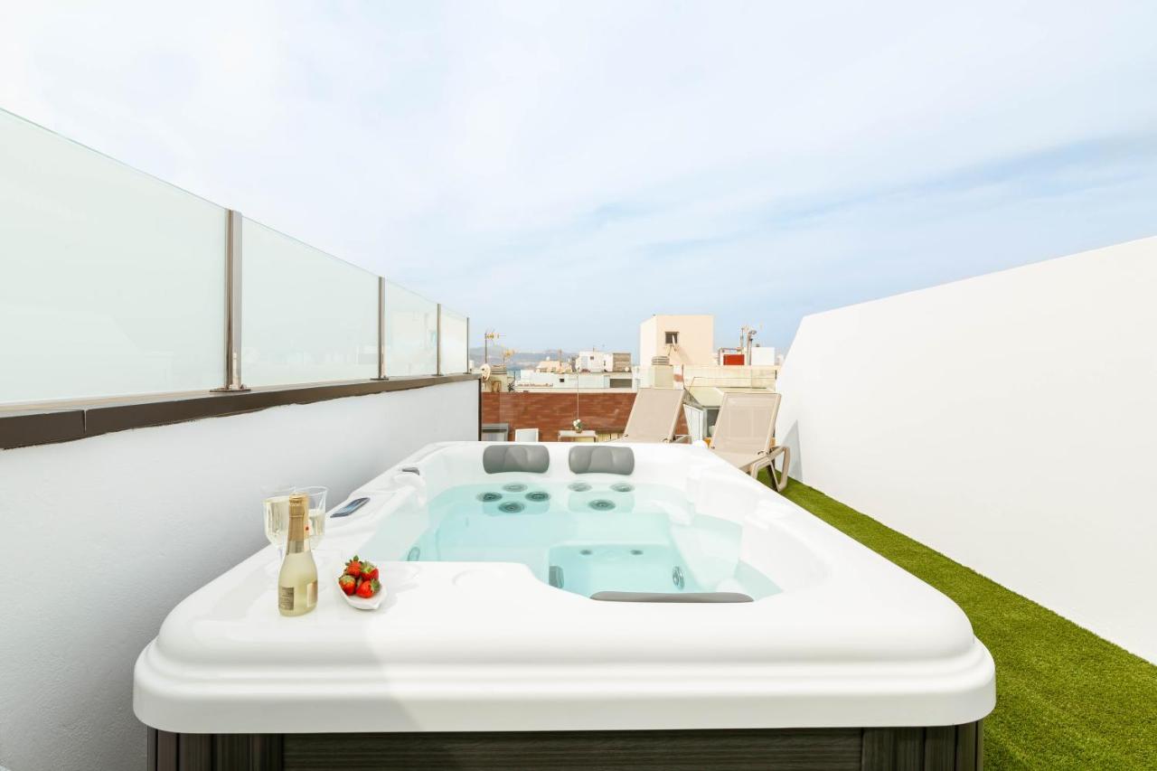 شقة Luxury Penthouse With Jacuzzi La Strada لاس بالماس دي غران كاناريا المظهر الخارجي الصورة
